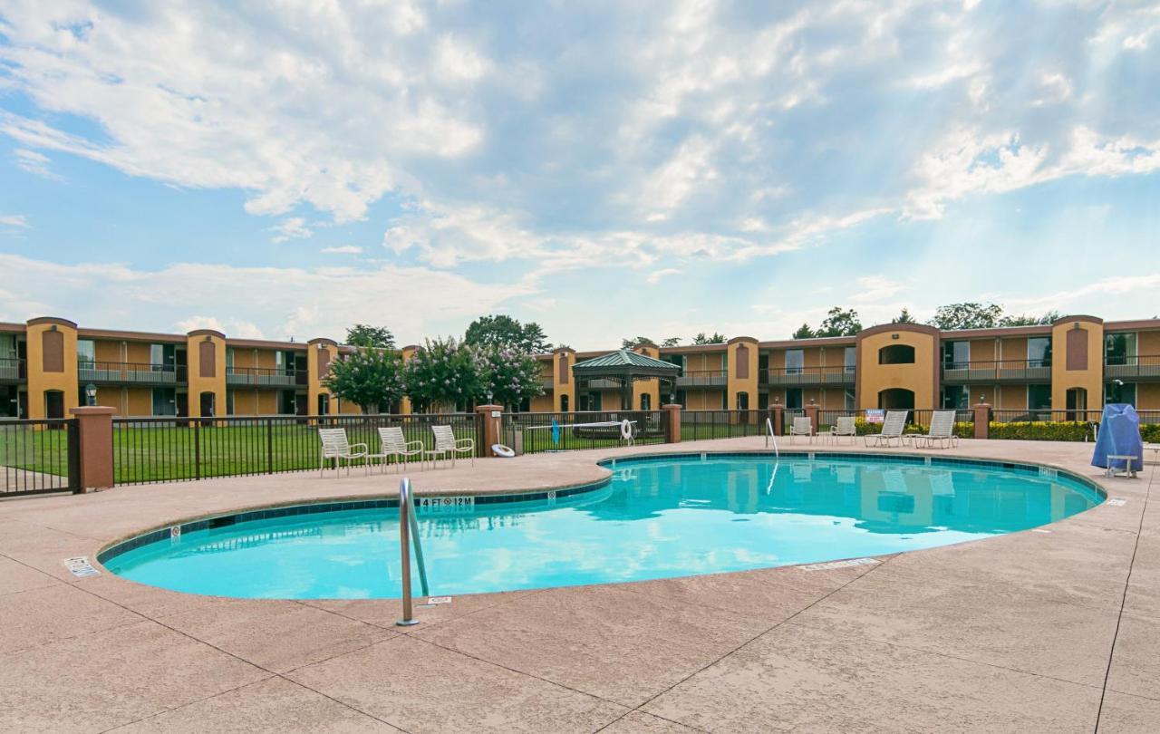 Red Roof Inn Forsyth Exterior photo
