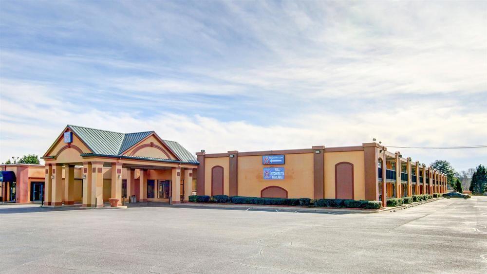Red Roof Inn Forsyth Exterior photo